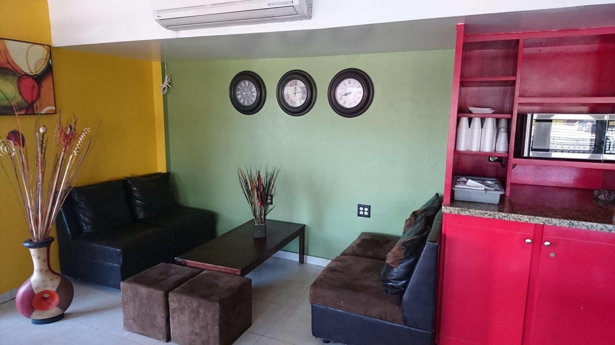 Hotel Boulevard مكسيكالي المظهر الخارجي الصورة