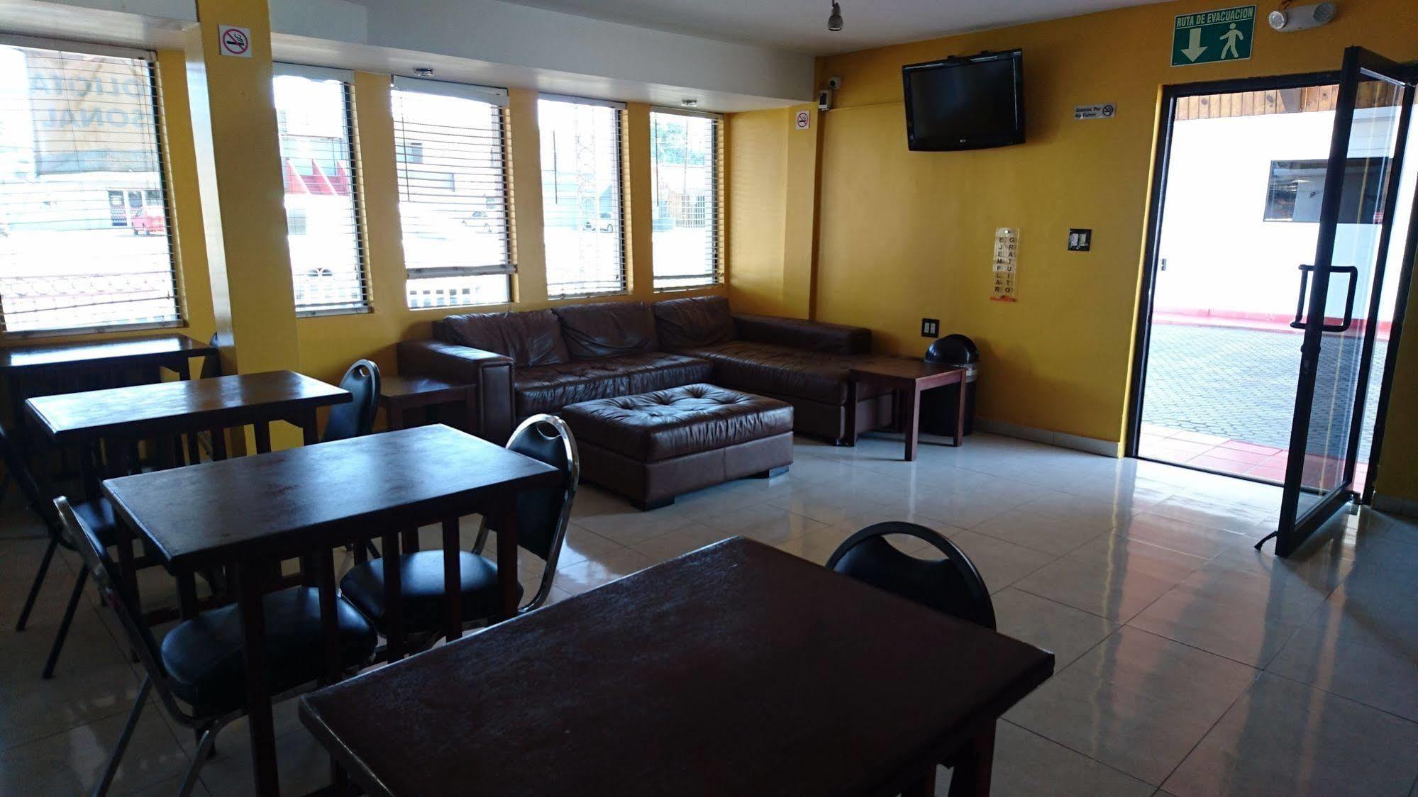 Hotel Boulevard مكسيكالي المظهر الخارجي الصورة